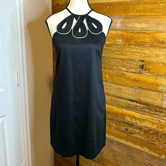 Super cute little black dress by laundry sleeveless - Picture 1 of 5